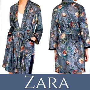 Zara Floral Jacquard Kimono Robe Small Gray W/Blue Velvet Trim Belted Boho Luxe